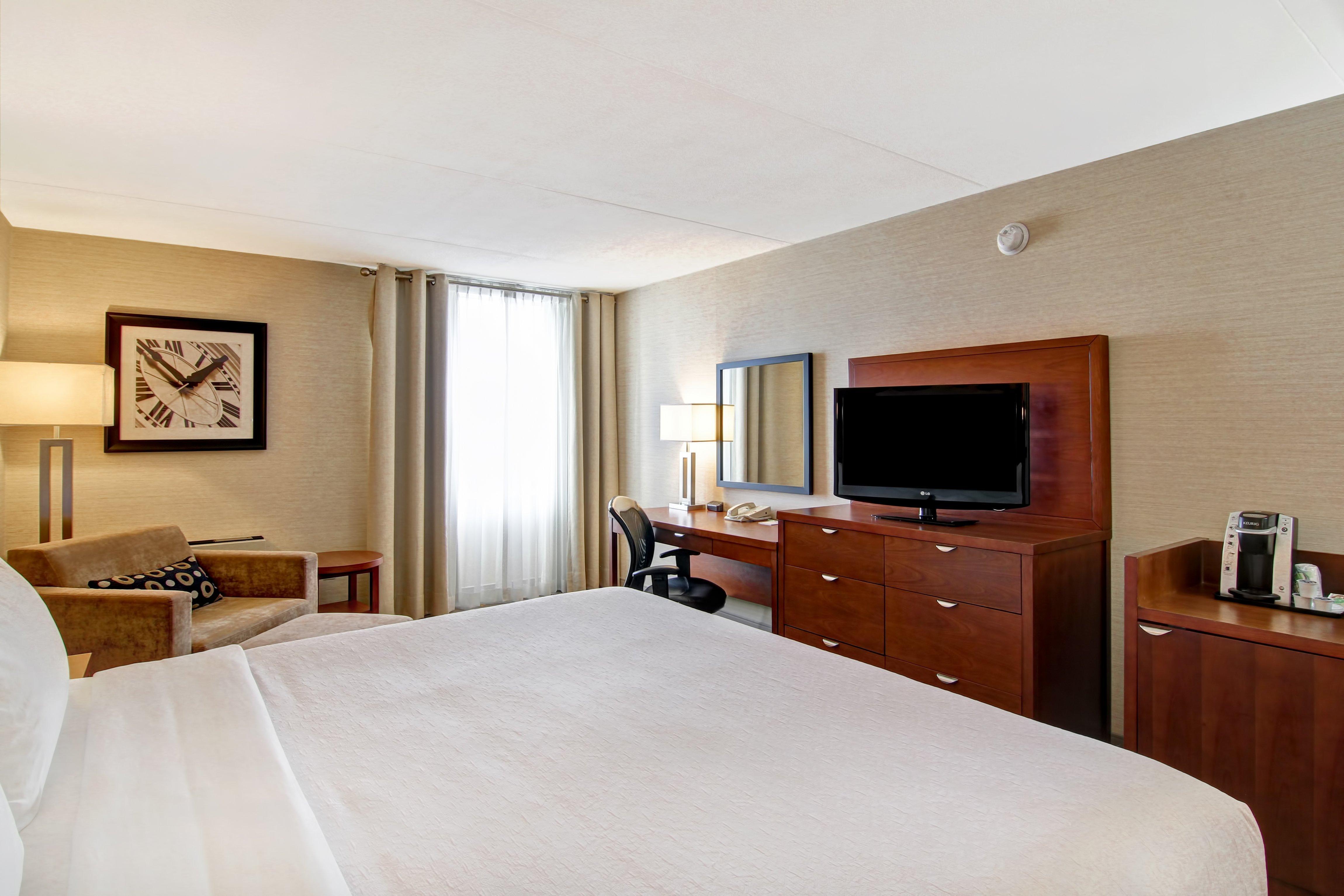 Holiday Inn Oakville Centre By Ihg Exterior foto